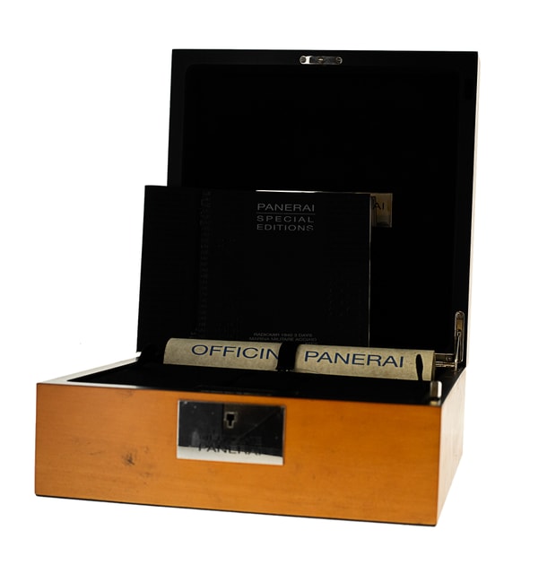 Panerai Radiomir 1940 PAM00587 Image 5